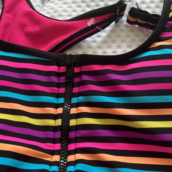 Swimsuit - Picture 2 of 6